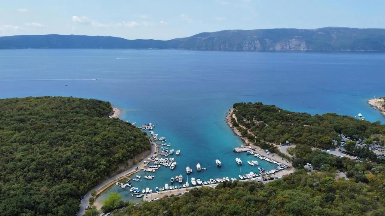 Apartment Pin Pinezici  0*, Pinezici (Krk) Croatia